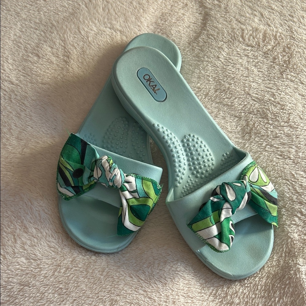 OKA b. Aqua and Green Bow Slide Sandals